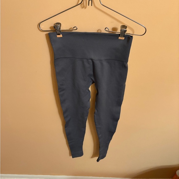 LAST CHANCE | Set Active SculptFlex Power Leggings in Slate - Picture 4 of 7